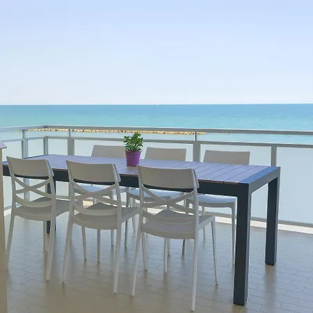 Terrazzo Panoramico Fronte Mare Zamponi * Civitanova Marche