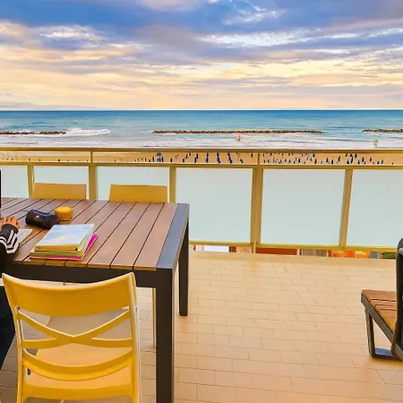 Terrazzo Panoramico Fronte Mare Zamponi Apartament *