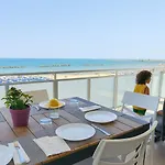 Terrazzo Panoramico Fronte Mare Zamponi شقة