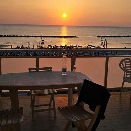 Zamponi Terrazzo Panoramico Fronte Mare * Civitanova Marche