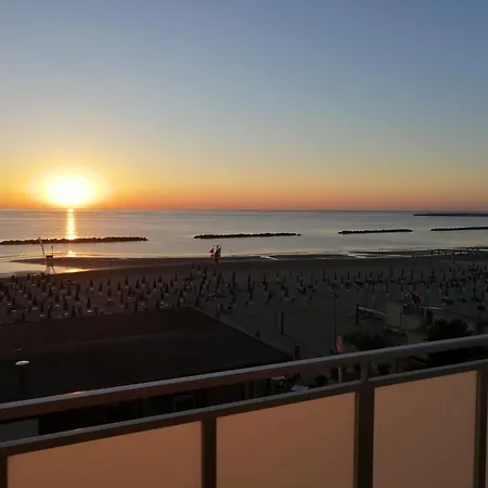 公寓 Terrazzo Panoramico Fronte Mare Zamponi *