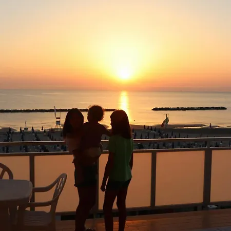 Zamponi Terrazzo Panoramico Fronte Mare Apartment Civitanova Marche