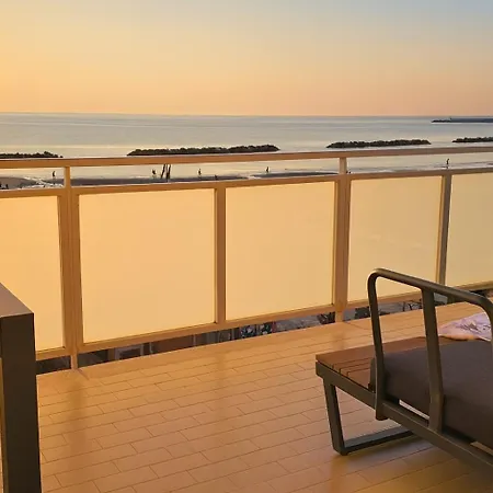 Terrazzo Panoramico Fronte Mare Zamponi 公寓 *