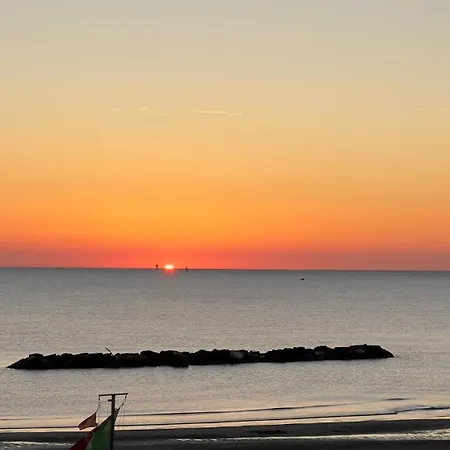Terrazzo Panoramico Fronte Mare Zamponi *