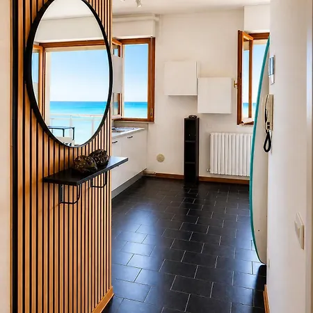 Terrazzo Panoramico Fronte Mare Zamponi Civitanova Marche