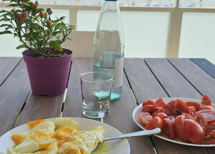 Terrazzo Panoramico Fronte Mare Zamponi Appartamento *