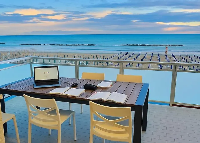 Terrazzo Panoramico Fronte Mare Zamponi Appartamento Civitanova Marche