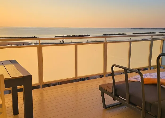 Terrazzo Panoramico Fronte Mare Zamponi Appartamento *